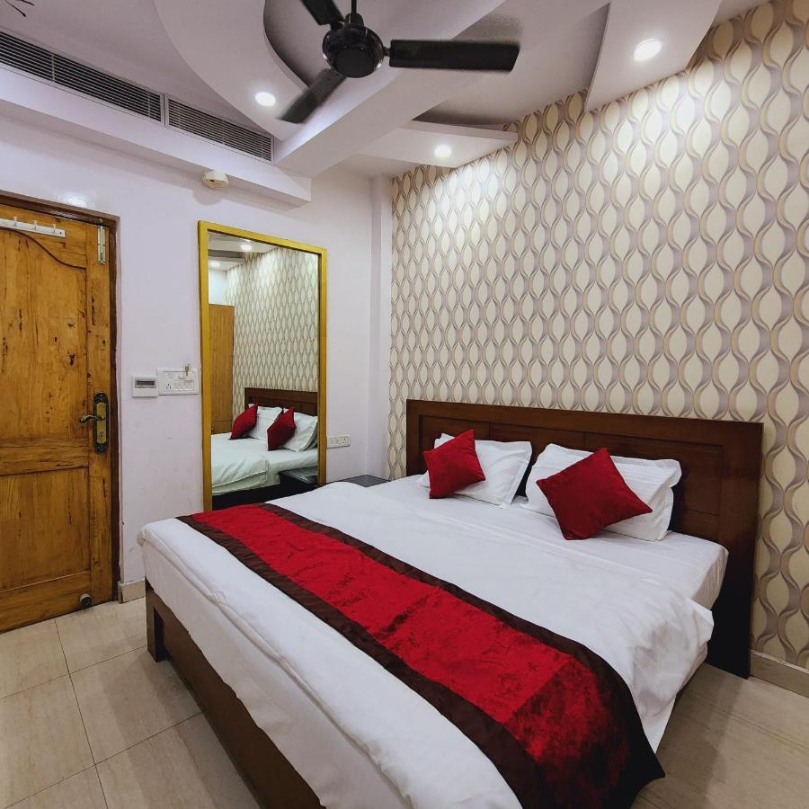 Hotel Royal Afghan Yeni Delhi Dış mekan fotoğraf