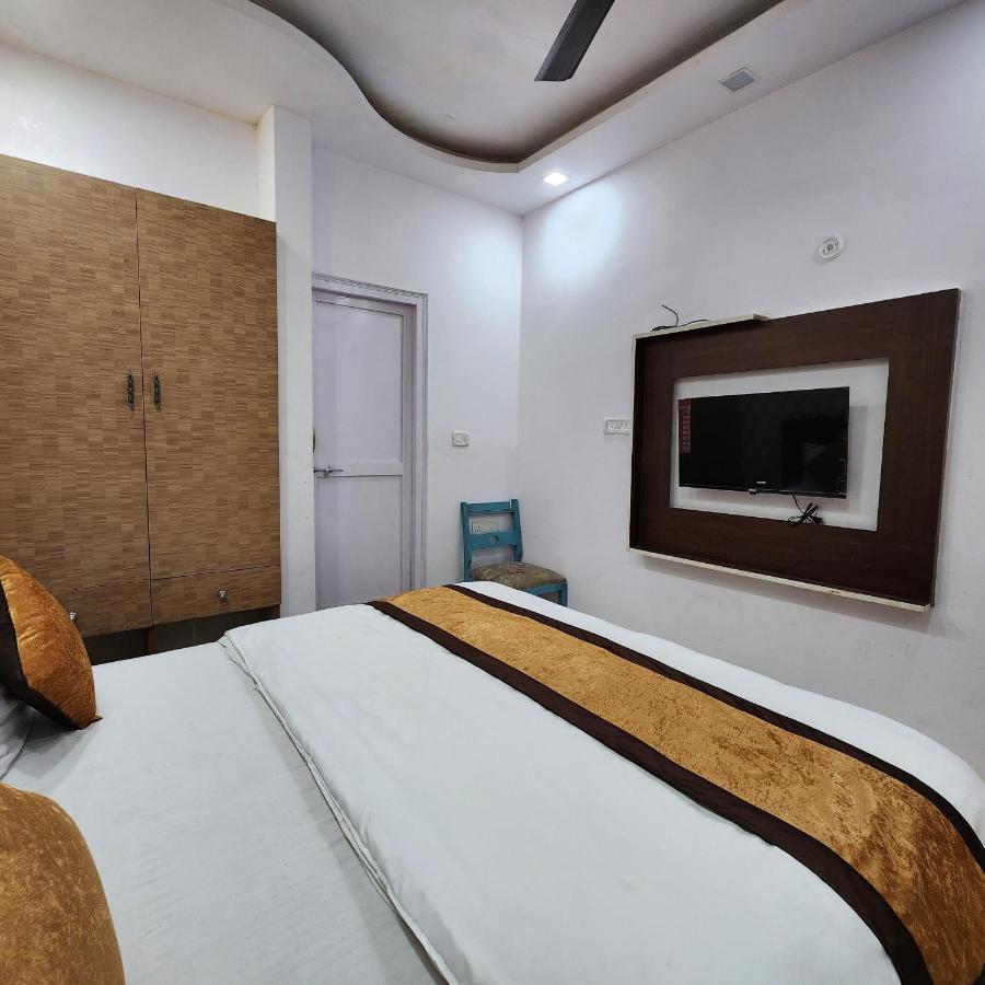 Hotel Royal Afghan Yeni Delhi Dış mekan fotoğraf