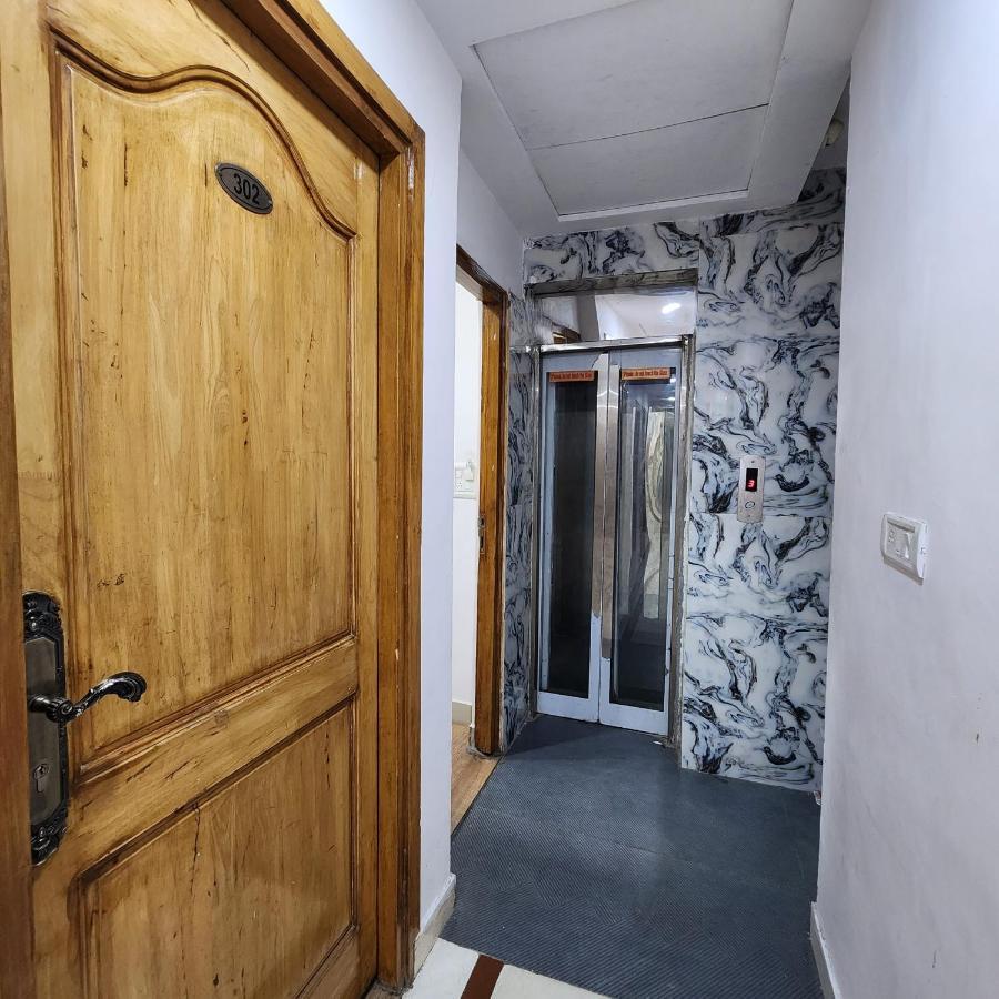 Hotel Royal Afghan Yeni Delhi Dış mekan fotoğraf
