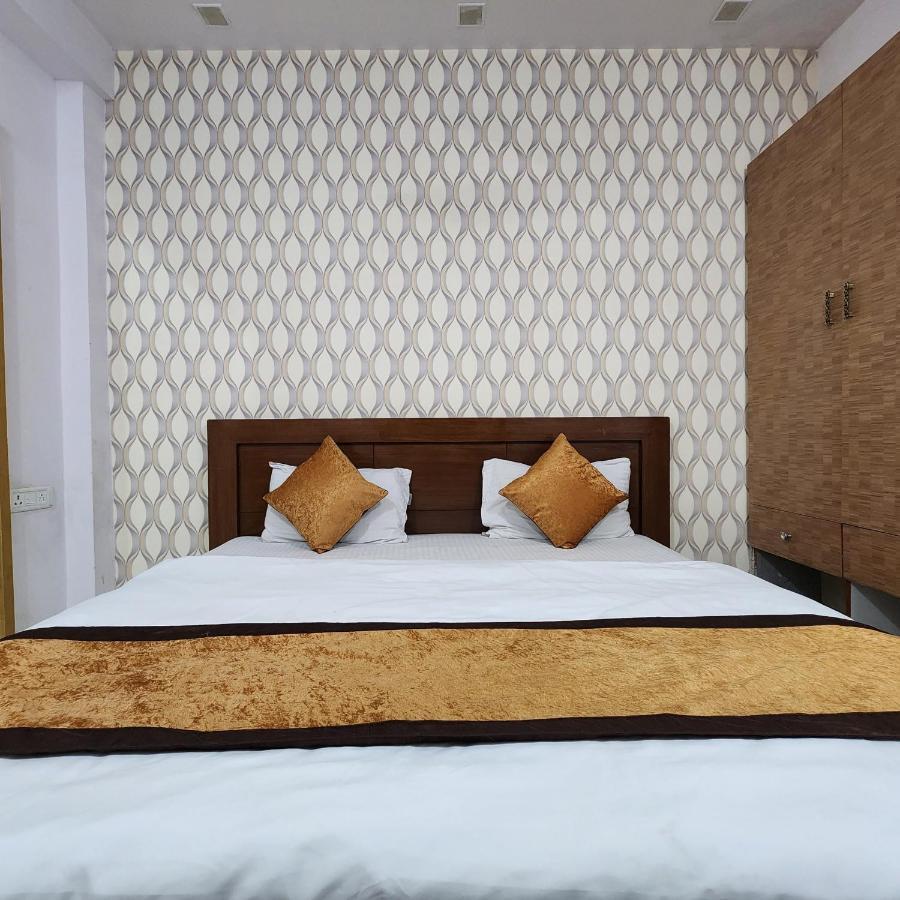 Hotel Royal Afghan Yeni Delhi Dış mekan fotoğraf