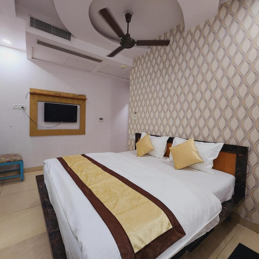 Hotel Royal Afghan Yeni Delhi Dış mekan fotoğraf